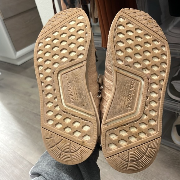 Adidas NMD R1 ‘Ash Pearl’ - Picture 4 of 4